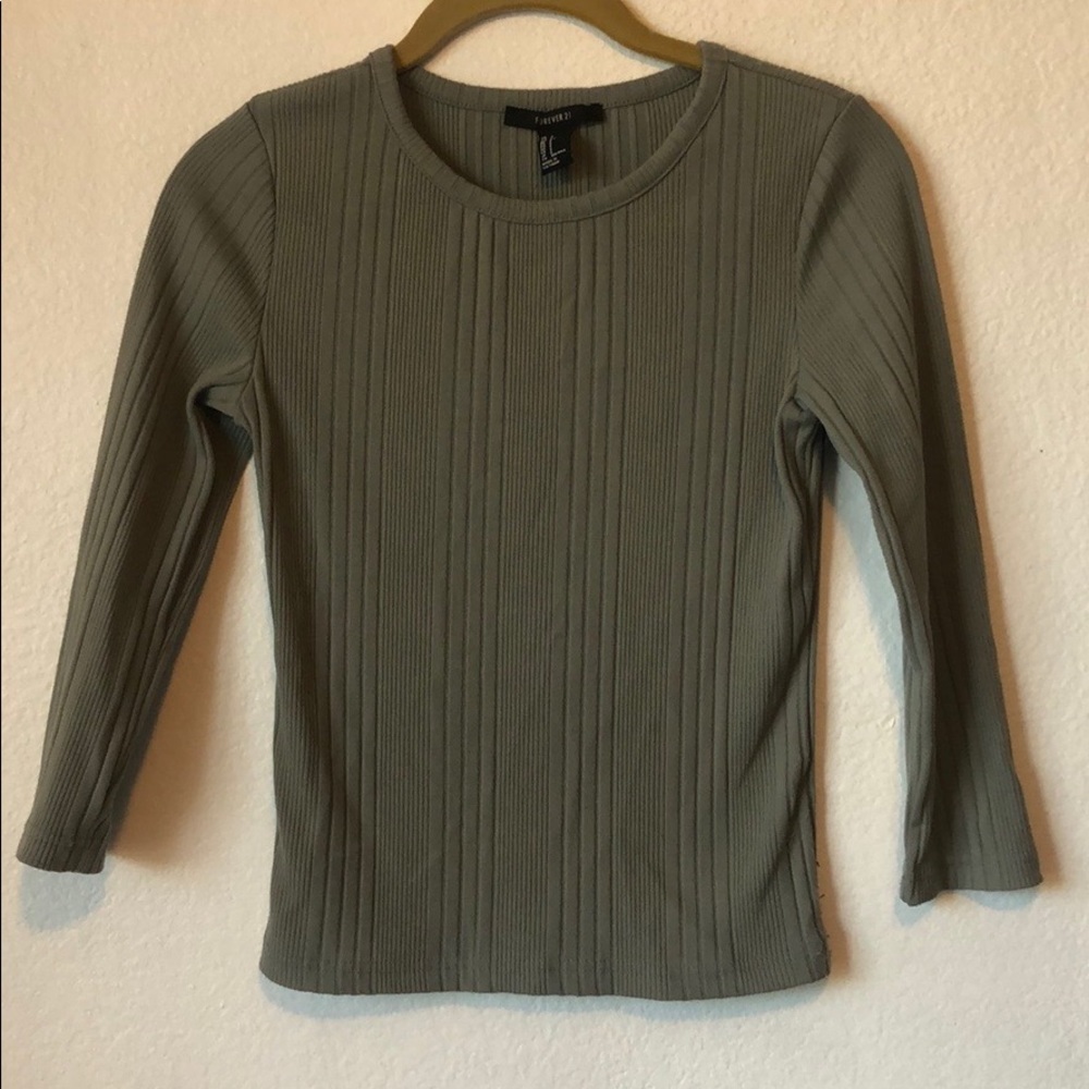 Forever 21 olive green quarter sleeve shirt